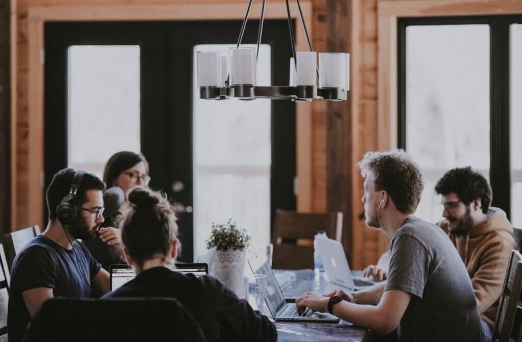 benefits of using scheduling software