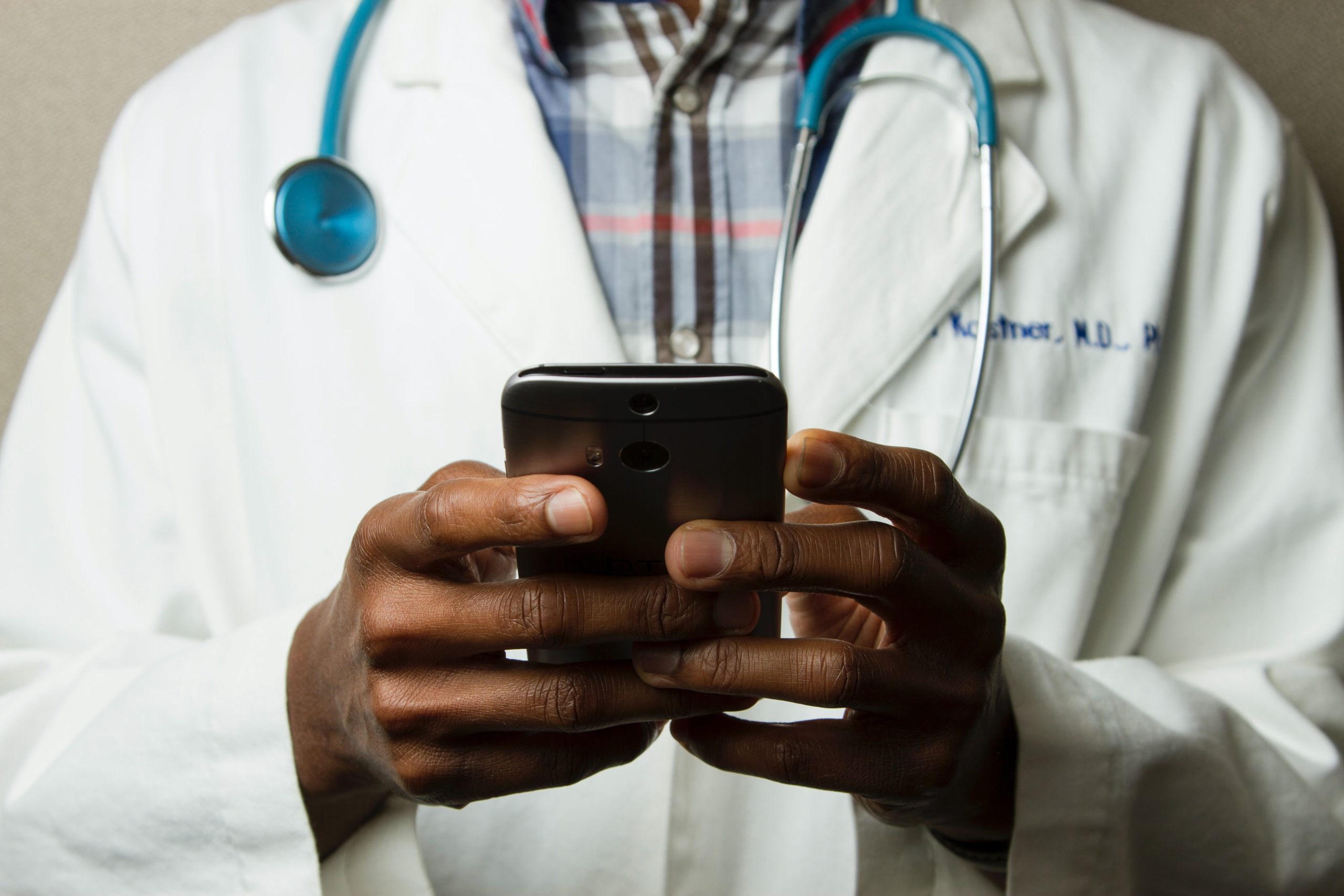 10 Must-Have Apps for Healthcare Professionals