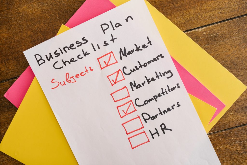  A business plan checklist when looking at how to start a manufacturing business