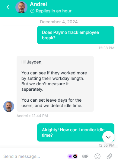 Screenshot of Paymo live chat feature 