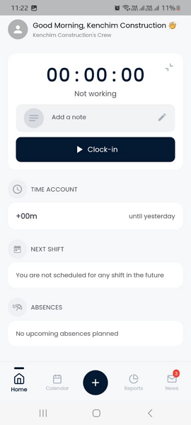 Screenshot showing the Crewmeister employee mobile app.