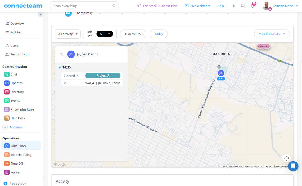 Screenshot showing Connecteam live location map.